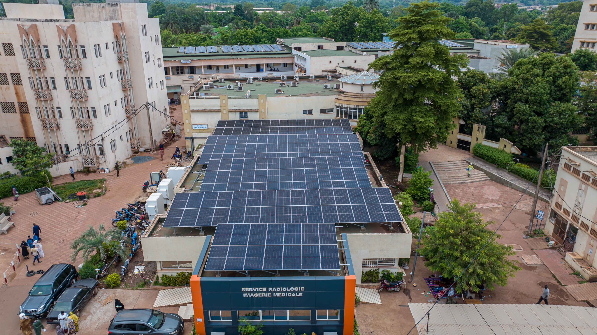 ŒUVRES SOCIALES DU PRESIDENT DE LA TRANSITION : L’hôpital Gabriel Touré désormais alimenté en énergie solaire